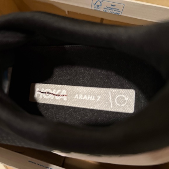 NIB •HOKA Women’s HOKA ARAHI 7 Size: 8.5 - Picture 5 of 7